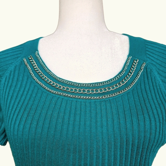 R.Q.T. blue-green knit top blouse short sleeve ribbed silvery chain adornments L - Picture 4 of 8